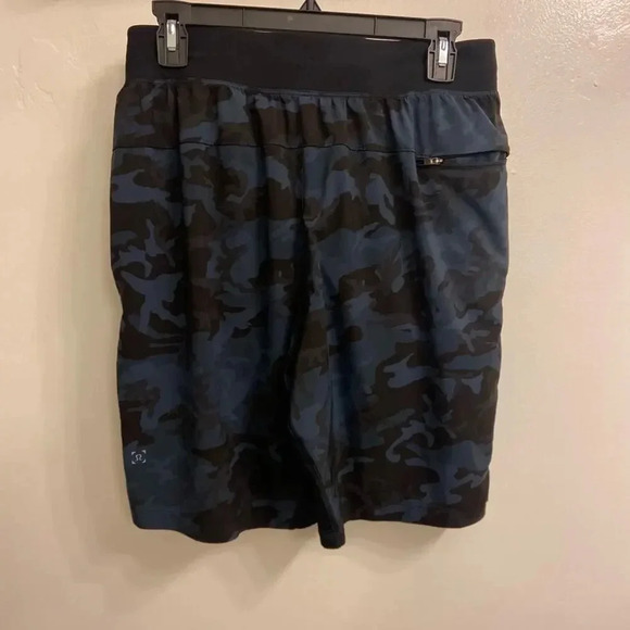 Lululemon T.H.E Short Incognito Camo Blue Size Medium - Picture 5 of 7
